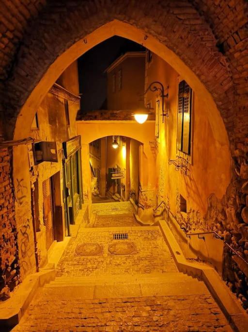 Charming Studio Ideal For Getaways Or Workations In Sibiu'S Medieval City Center Exterior foto