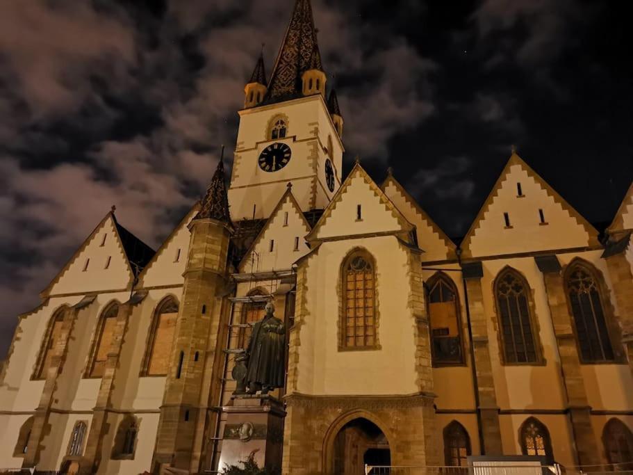 Charming Studio Ideal For Getaways Or Workations In Sibiu'S Medieval City Center Exterior foto